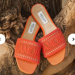 NWOT Arteana Roma Flat Mandarina